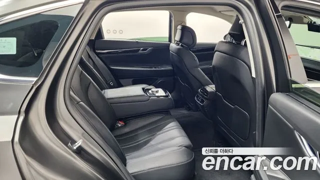 Genesis G80 Бензин 2.5 турбо AWD — Фото автомобиля 11