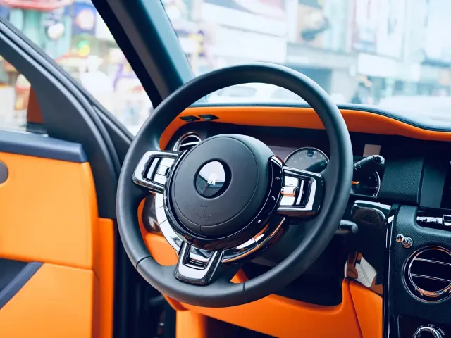 Rolls-Royce Cullinan — Фото автомобиля 9