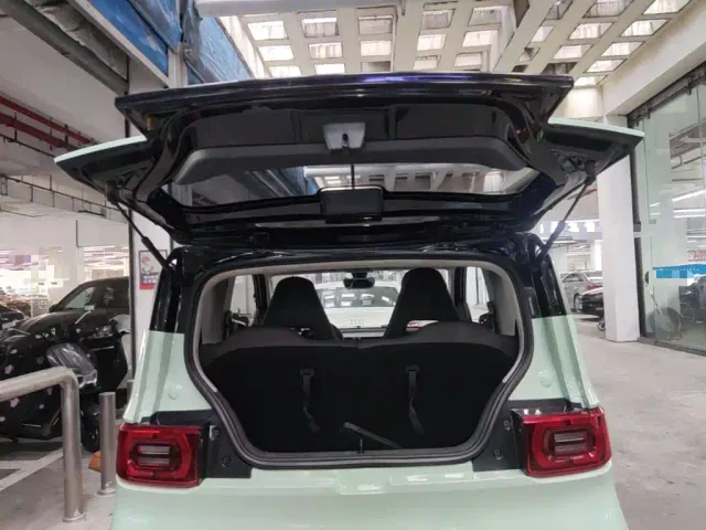 Wuling Hongguang Mini EV — Фото автомобиля 18