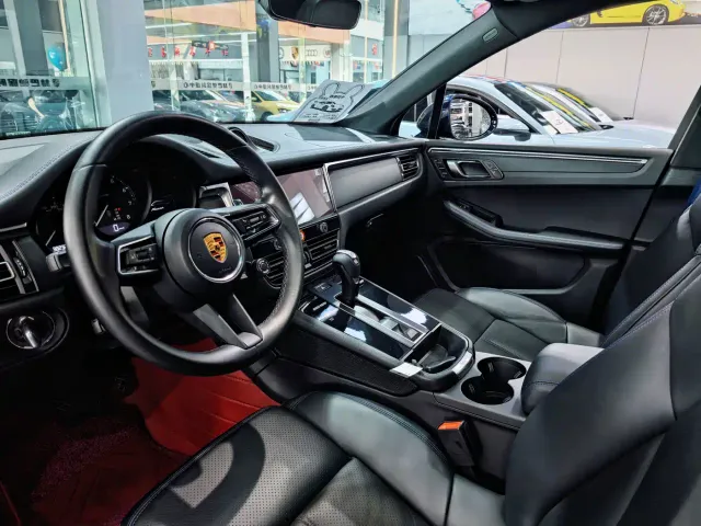 Porsche Macan — Фото автомобиля 9