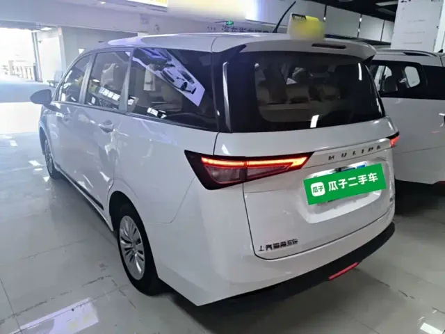 Wuling Jiachen — Фото автомобиля 4