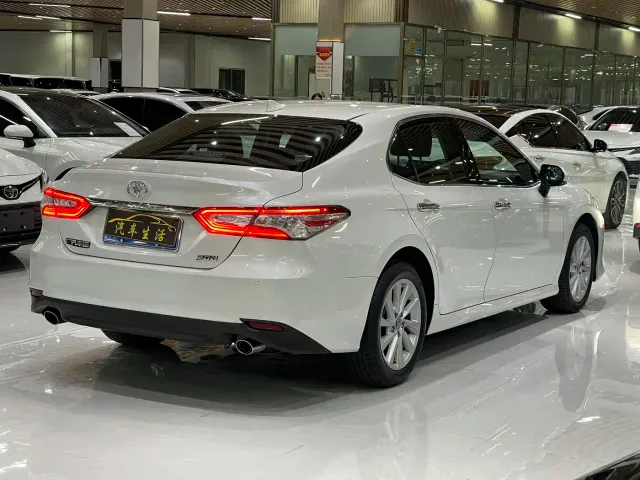 Toyota Camry — Фото автомобиля 11