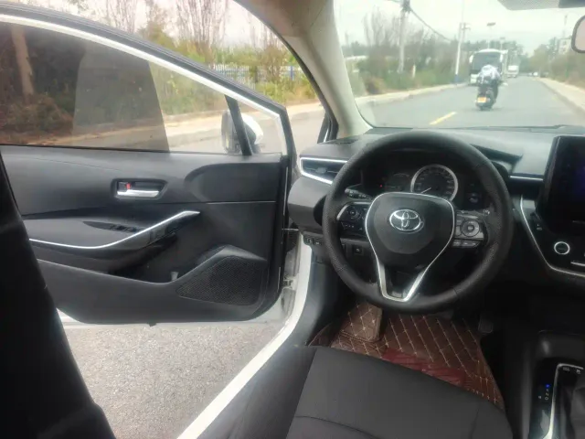 Toyota Corolla — Фото автомобиля 13