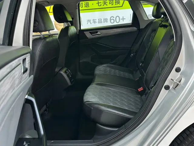 Volkswagen Sagitar — Фото автомобиля 11