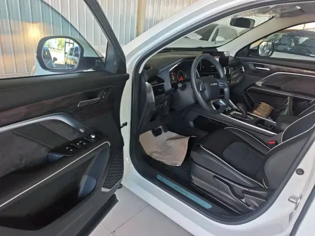 Haval H6 — Фото автомобиля 15
