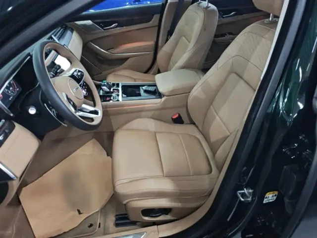 Jaguar XFL — Фото автомобиля 14