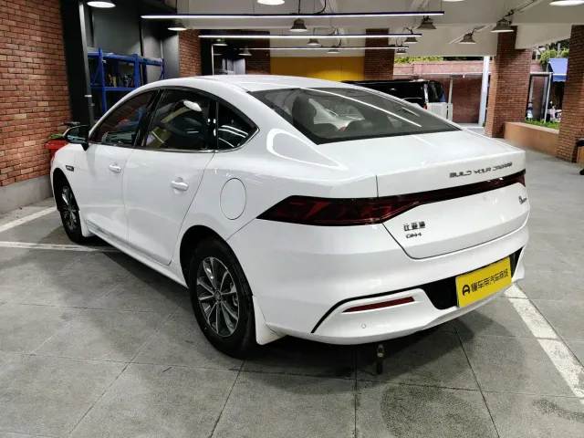 BYD Qin PLUS — Фото автомобиля 3