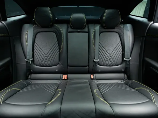 Aston Martin DBX — Фото автомобиля 15