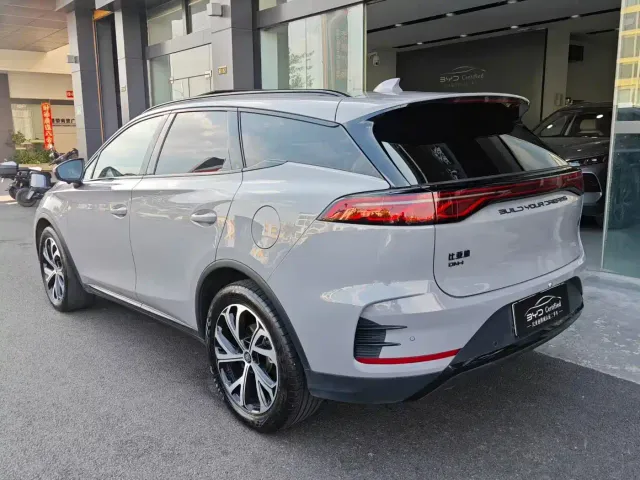 BYD Tang — Фото автомобиля 9
