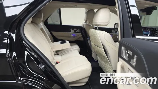 Mercedes-Benz GLE-Class — Фото автомобиля 12