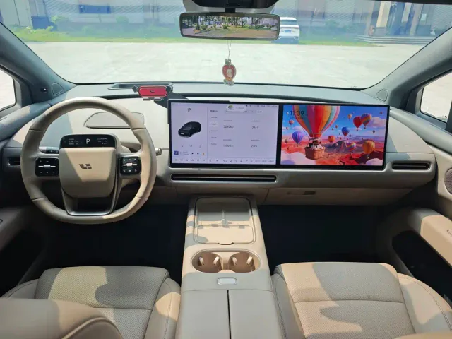 Li Auto i6 — Фото автомобиля 11