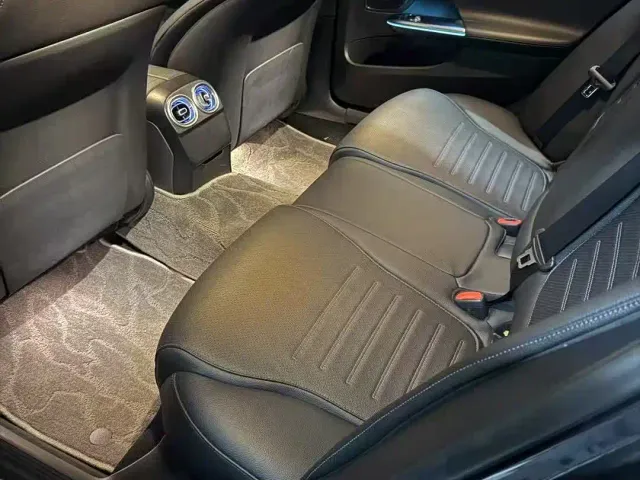 Mercedes-Benz C-Class — Фото автомобиля 5