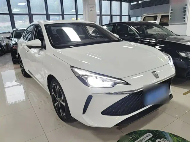 Roewe i5 — Фото автомобиля 3