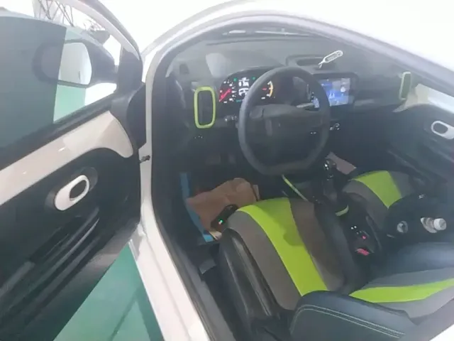 Roewe Kaiwei CLEVER 2021 302km New Four-Seat Super Edition — Фото автомобиля 15