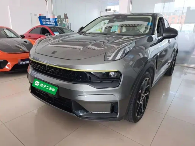 Фотография автомобиля — Lynk & Co 05