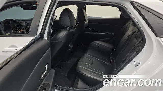 Hyundai AVANTE — Фото автомобиля 11