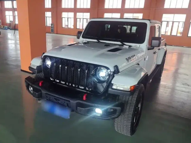 Фотография автомобиля — Jeep Gladiator