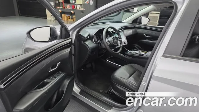 Hyundai Tucson Tucson (NX4) Дизель 2.0 4WD — Фото автомобиля 10