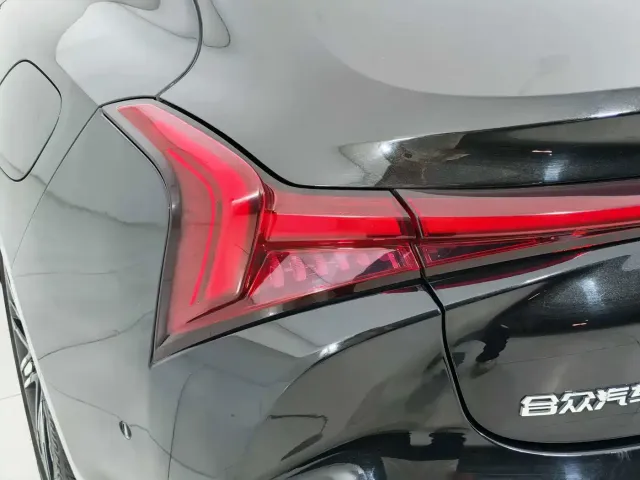 Nezha Auto Nezha S 2022 Model Extended Range 1160km RWD Medium Edition — Фото автомобиля 13