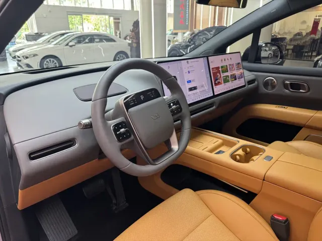 Li Auto i6 — Фото автомобиля 10