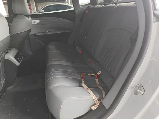 Geely Galaxy E8 — Фото автомобиля 18