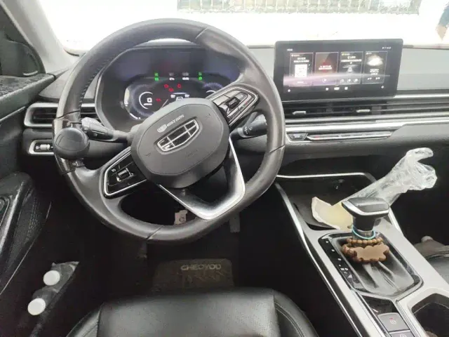 Geely Emgrand — Фото автомобиля 6