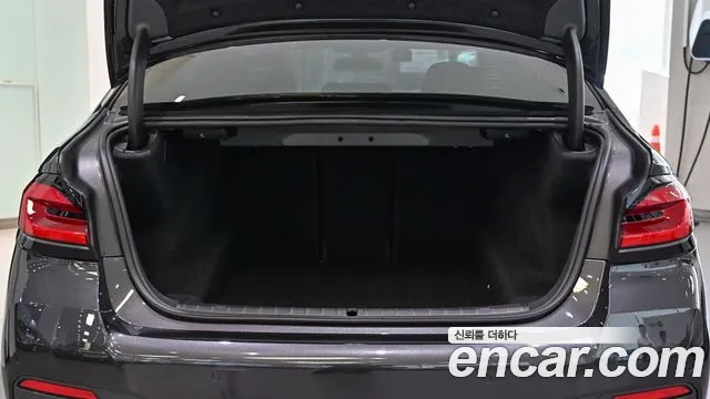 BMW 5-Series 5 серия (G30) 523d xDrive M Sport — Фото автомобиля 17
