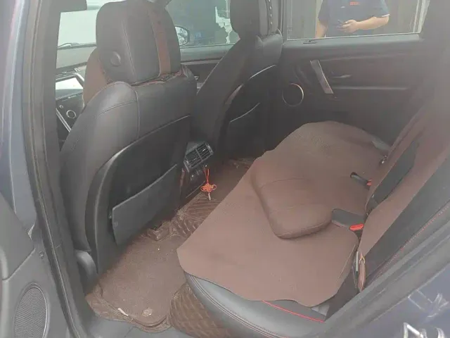 Land Rover Discovery Sport — Фото автомобиля 11