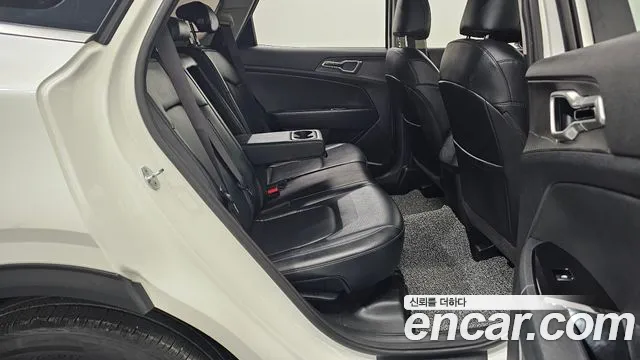 Kia Sportage Sportage 5-е поколение Бензин 1.6 турбо 2WD — Фото автомобиля 11