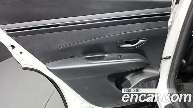 Hyundai Tucson Tucson (NX4) Бензин 1.6 турбо 2WD — Фото автомобиля 25