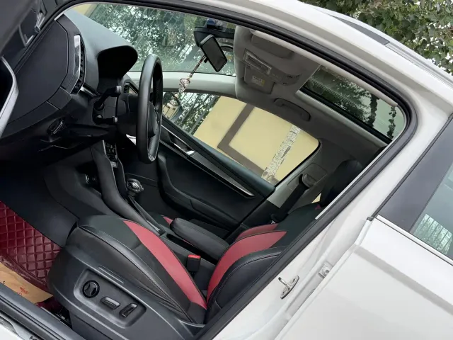Skoda Karoq — Фото автомобиля 11