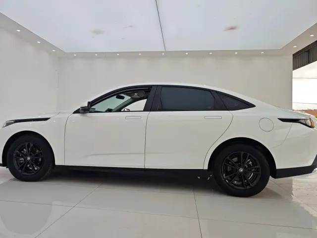 Changan Lamore — Фото автомобиля 27