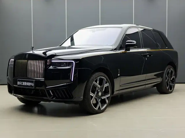 Фотография автомобиля — Rolls-Royce Cullinan