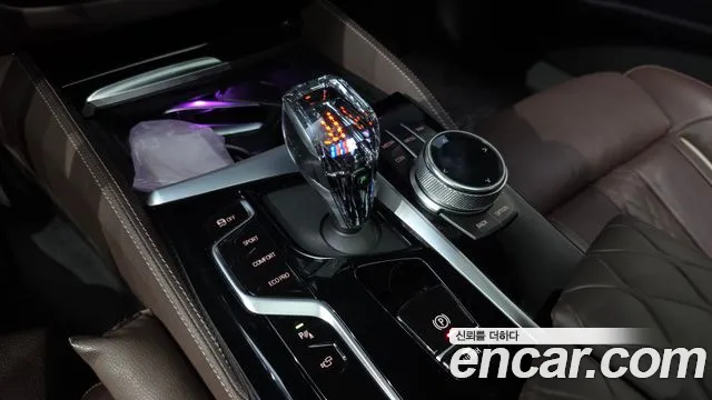 BMW 5 Series G30 — Фото автомобиля 12