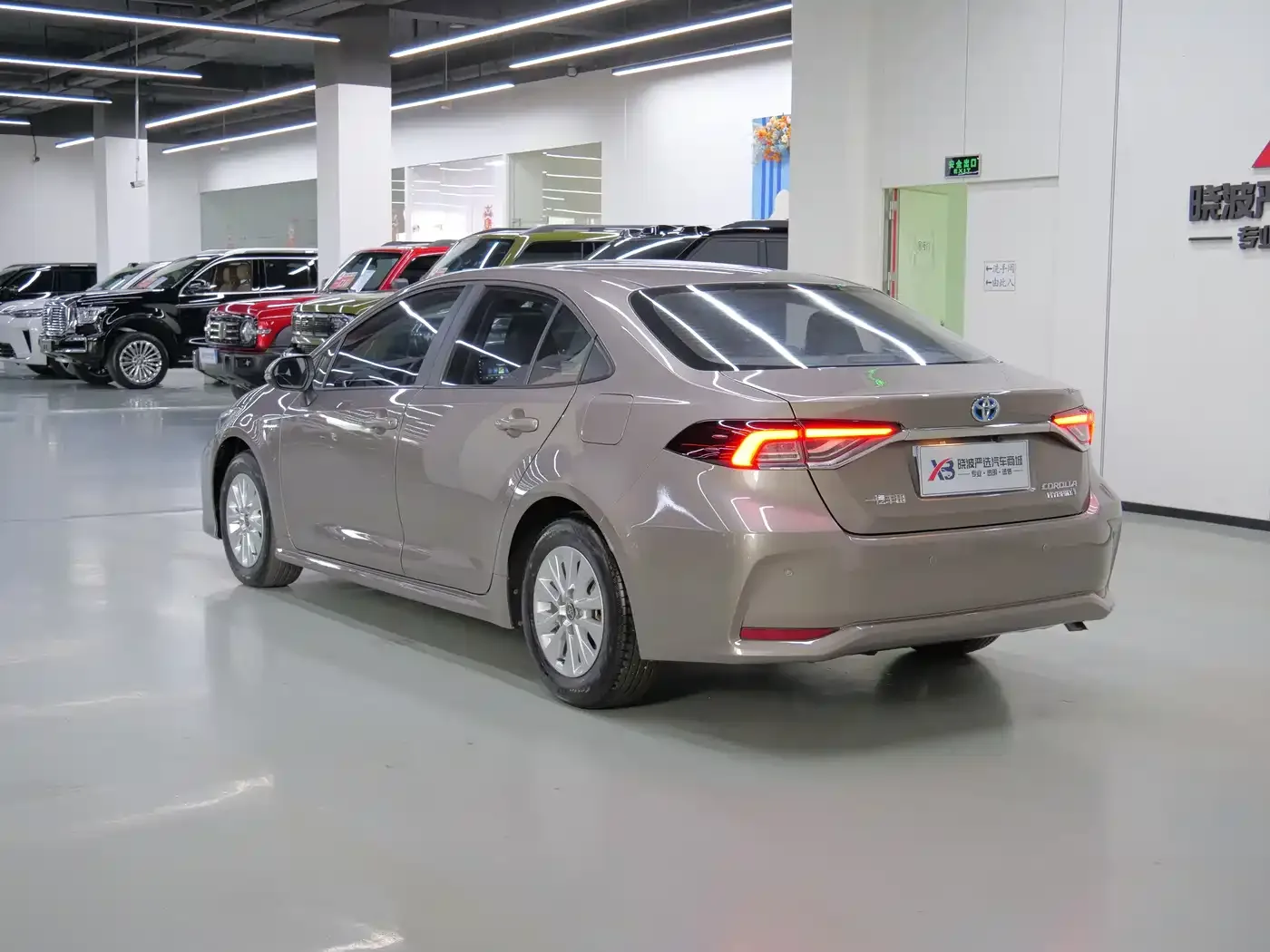 Toyota Corolla 2023 1.8L Smart Hybrid Dual Engine Pioneer Edition — Фото автомобиля 5