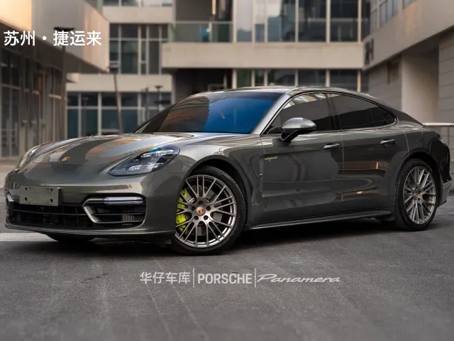 Фотография автомобиля — Porsche Panamera