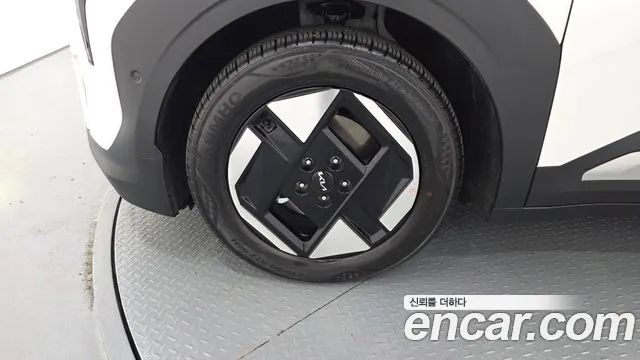 Kia EV3 — Фото автомобиля 3