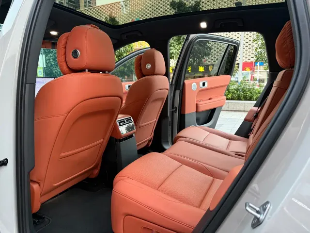 Li Auto L6 — Фото автомобиля 3