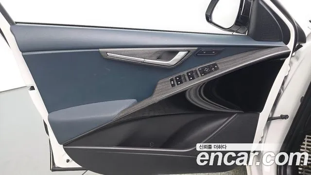 Kia Niro — Фото автомобиля 13