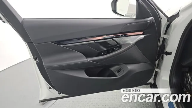 BMW 5 Series G60 — Фото автомобиля 13