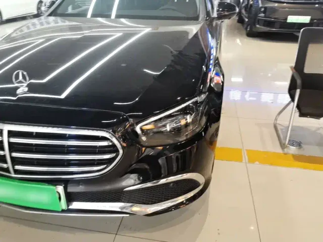 Mercedes-Benz E-Class — Фото автомобиля 22