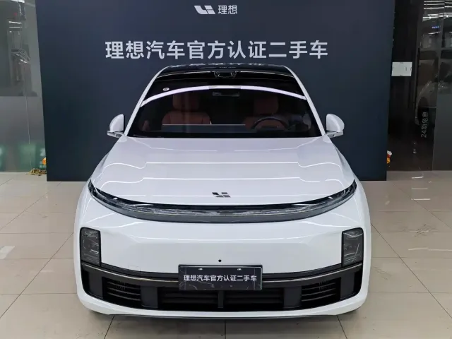 Li Auto L9 — Фото автомобиля 2