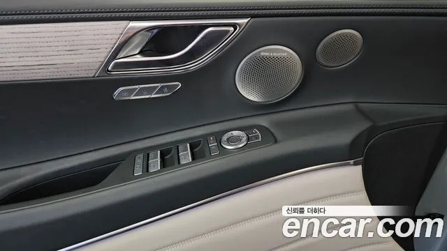Genesis GV80 — Фото автомобиля 28