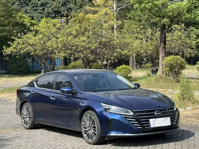 Nissan Teana — Фото автомобиля 3