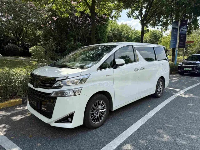 Toyota Vellfire — Фото автомобиля 3