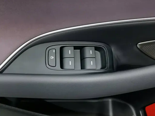 Xiaomi SU7 — Фото автомобиля 9