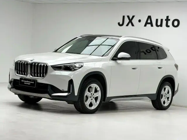 Фотография автомобиля — BMW X1