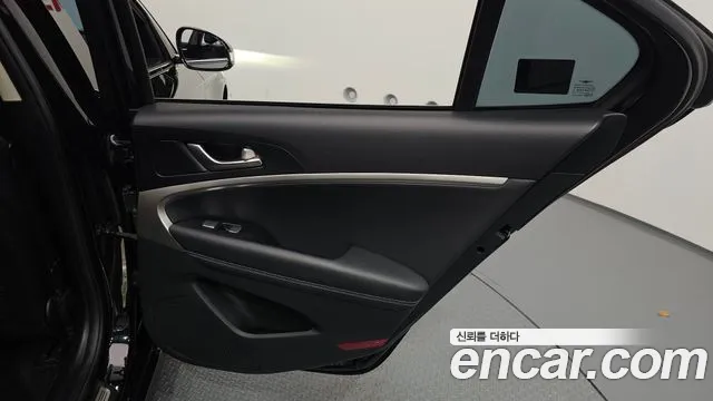 Genesis G70 — Фото автомобиля 13