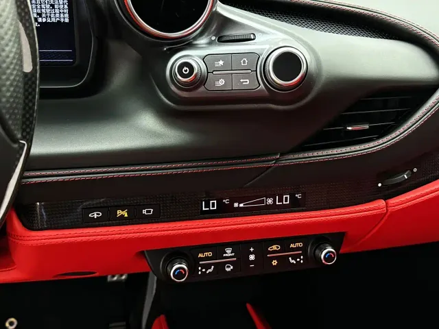 Ferrari F8 — Фото автомобиля 16