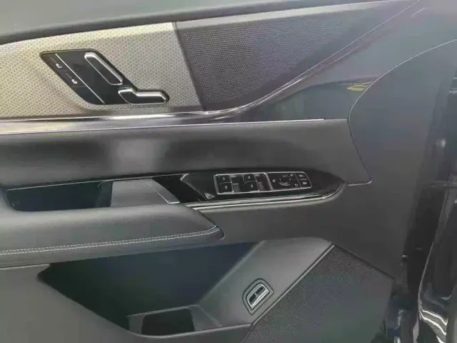 Cadillac XT5 — Фото автомобиля 8